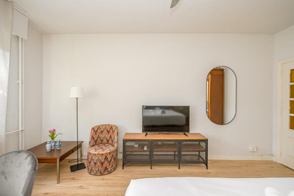 Madrid Rio Rooms Exterior foto