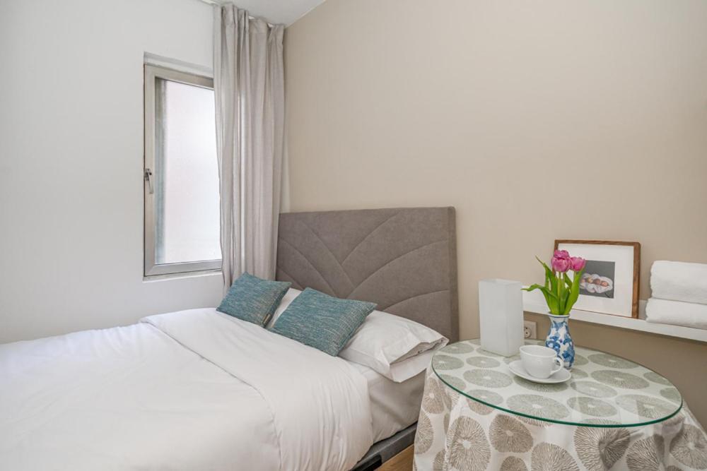 Madrid Rio Rooms Exterior foto