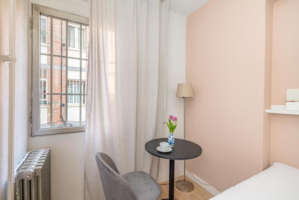 Madrid Rio Rooms Exterior foto
