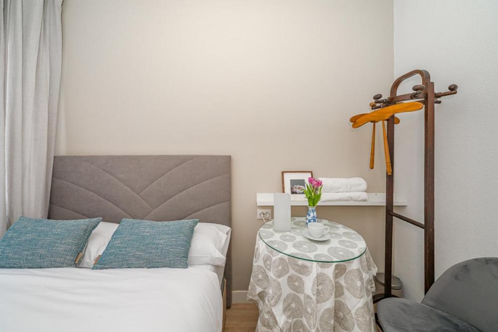 Madrid Rio Rooms Exterior foto